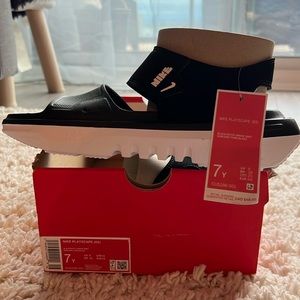[BRAND NEW] Nike Playscape sandals